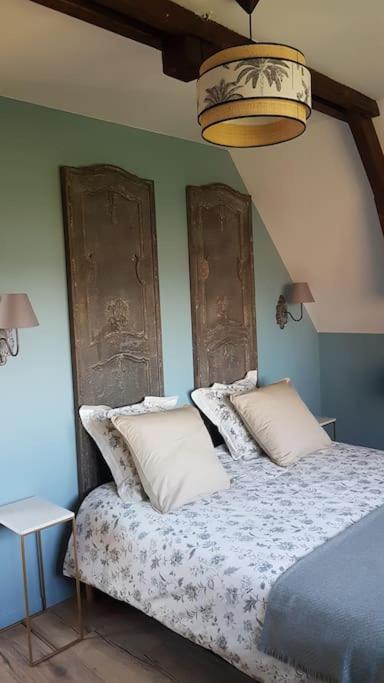 Le Pigeonnier / Gite De Charme 1 A 4 Pers 80 M² Cambrai Eksteriør billede
