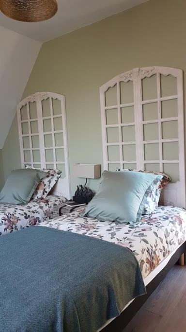 Le Pigeonnier / Gite De Charme 1 A 4 Pers 80 M² Cambrai Eksteriør billede