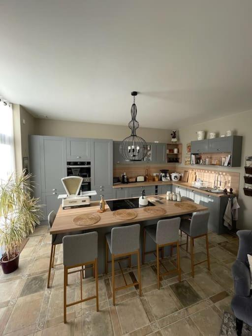 Le Pigeonnier / Gite De Charme 1 A 4 Pers 80 M² Cambrai Eksteriør billede